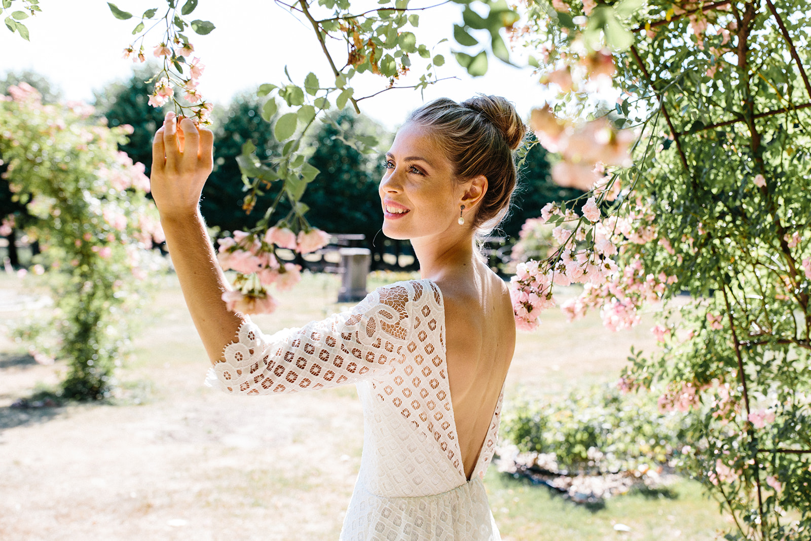 brudehår bytinajakobsen, rosenholm og Say oui brydekjoler og camilla-kirk-photography