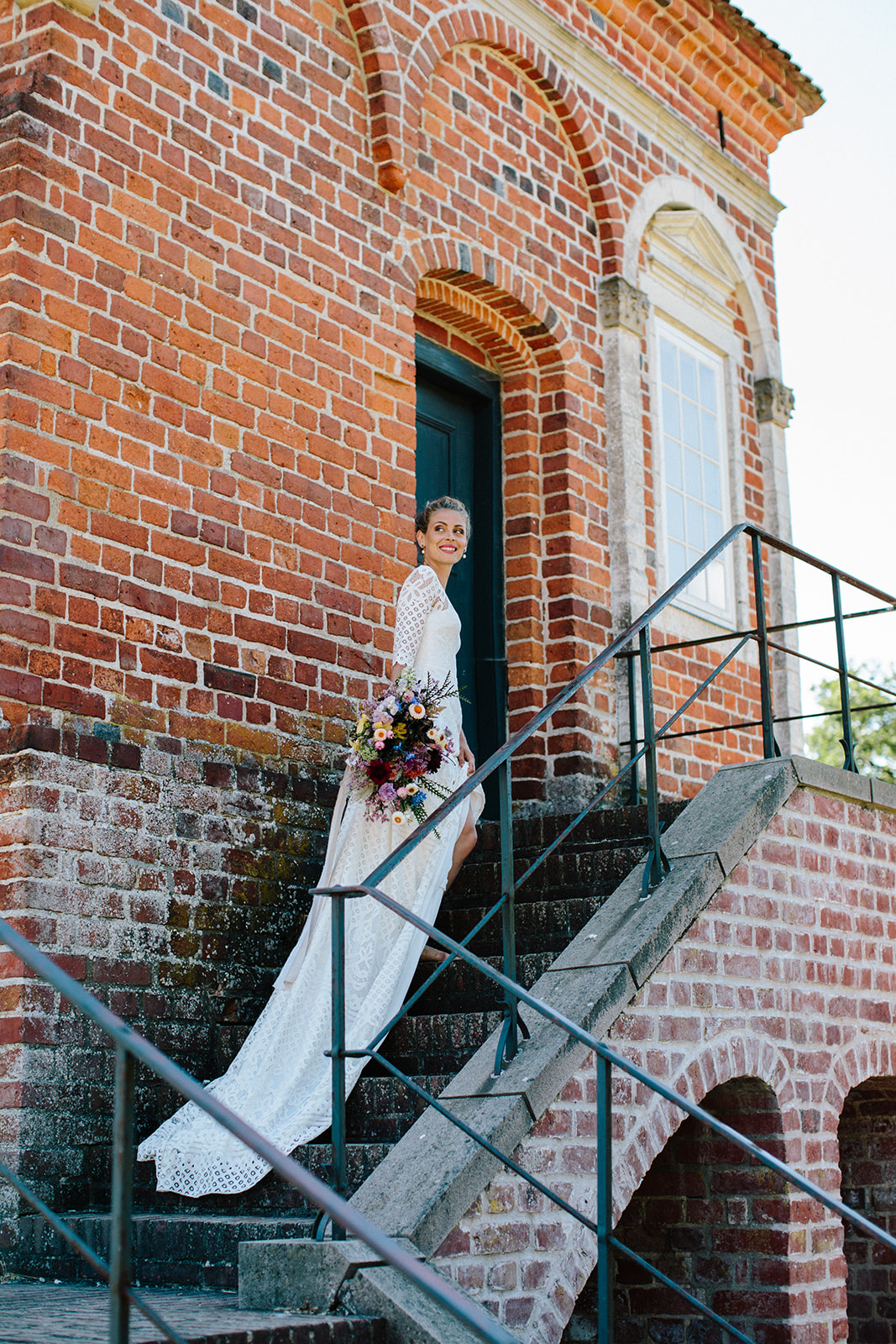 brudehår bytinajakobsen, rosenholm og Say oui brydekjoler og camilla-kirk-photography